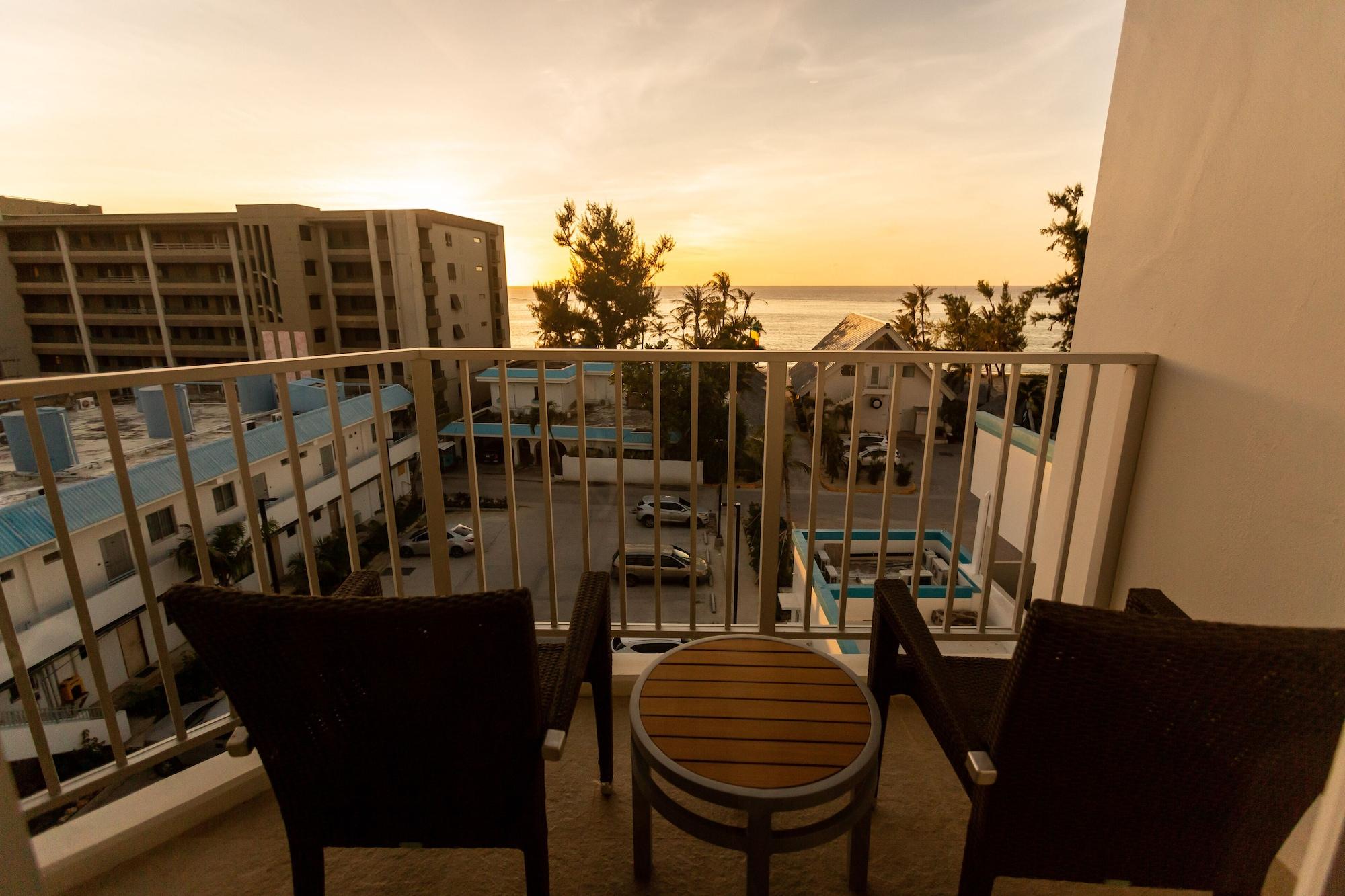 Surfrider Resort Hotel Сайпан Екстериор снимка