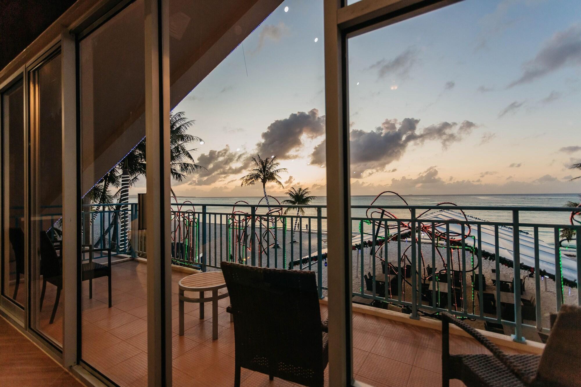 Surfrider Resort Hotel Сайпан Екстериор снимка