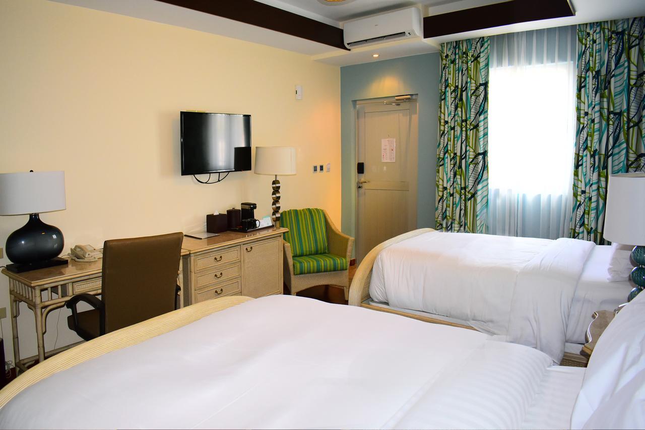 Surfrider Resort Hotel Сайпан Екстериор снимка