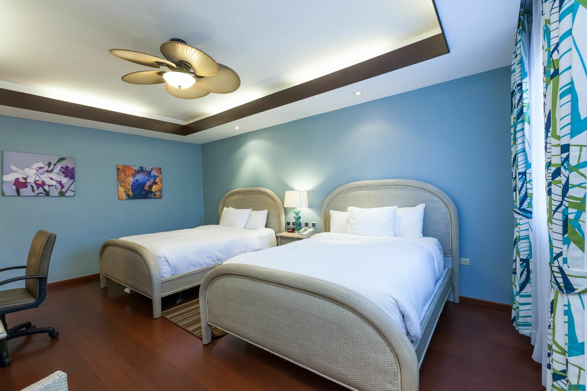 Surfrider Resort Hotel Сайпан Екстериор снимка