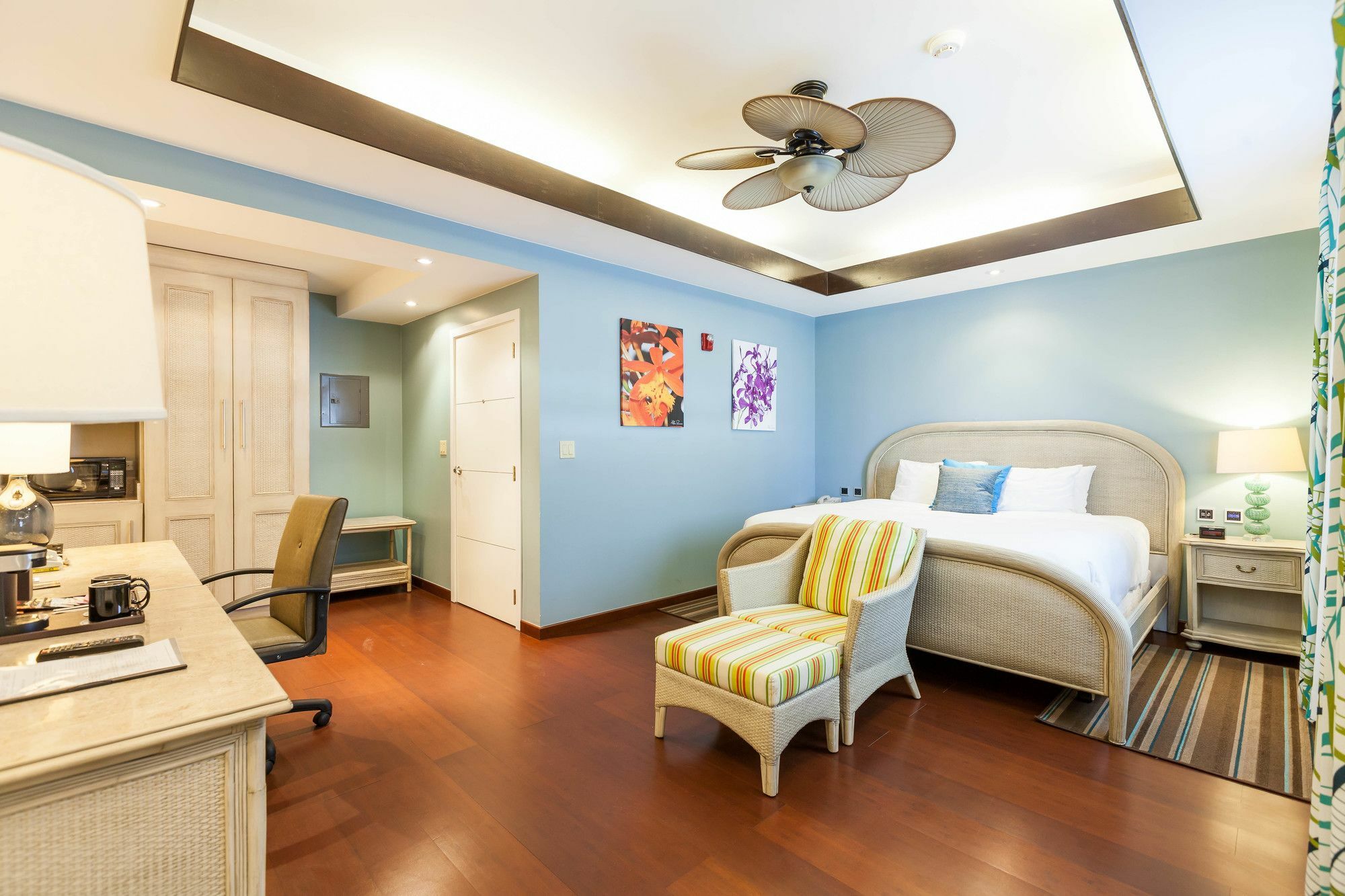 Surfrider Resort Hotel Сайпан Екстериор снимка